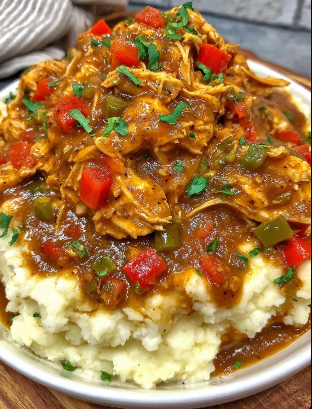 Smoky Cajun Chicken with Rich Southern Gravy: A Spicy Flavor Explosion!