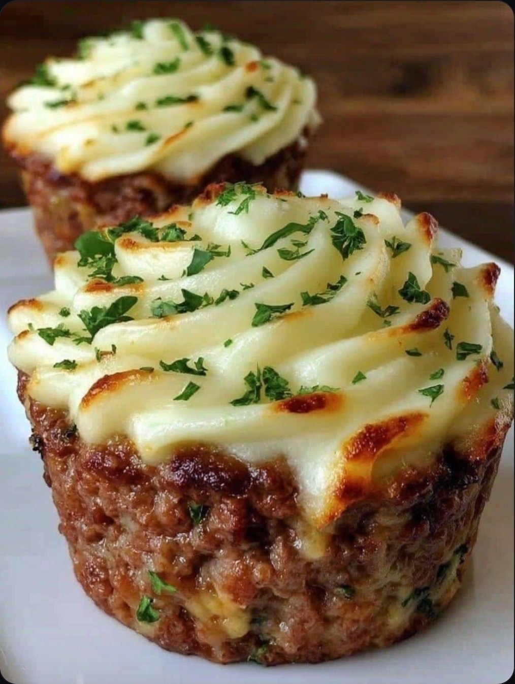 MEATLOAF CUPCAKES WITH WHIPPED POTATO TOPPING