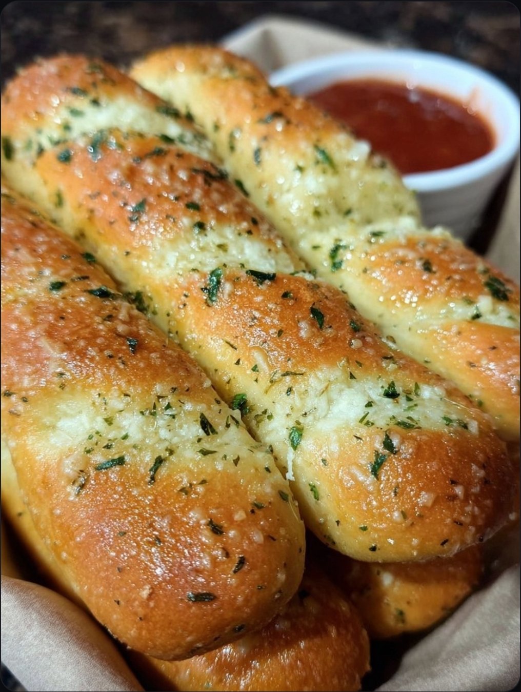 Quick & Easy: Homemade Garlic Butter Breadsticks