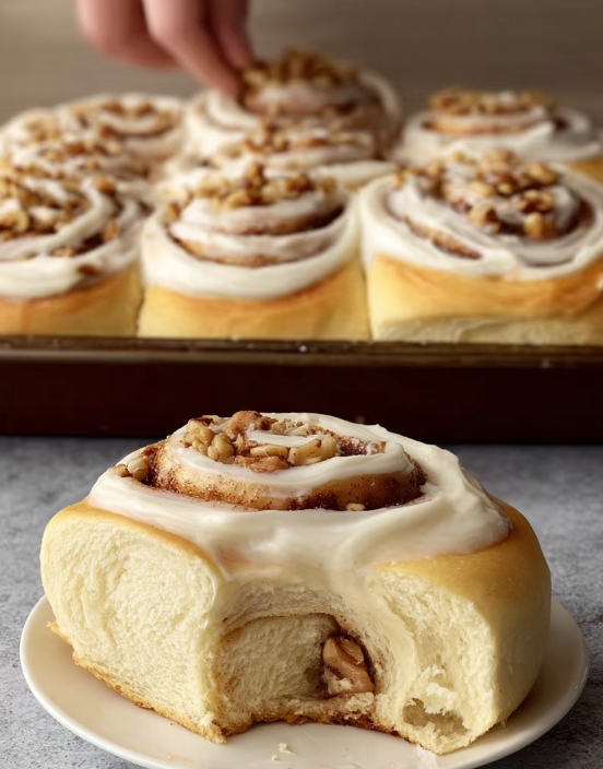 Master Soft and Fluffy Cinnamon-Walnut Rolls in 3 Easy Ways