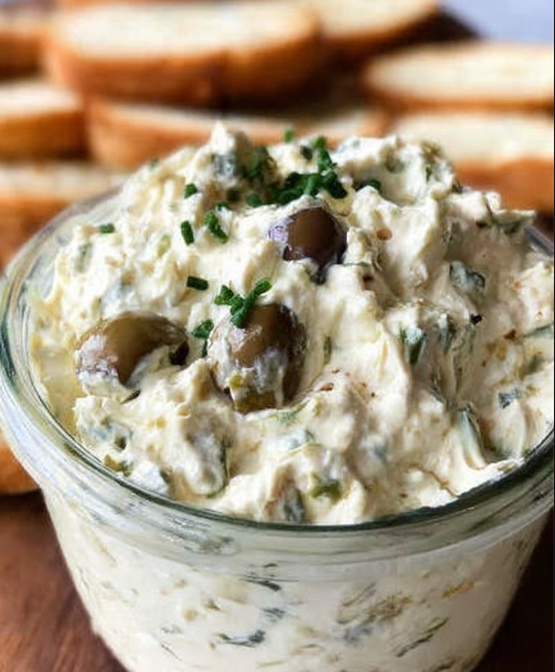 5-Minute Cream Cheese and Olive Spread Recipe!