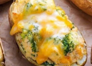 Broccoli and Cheddar Twice-Baked Potatoes