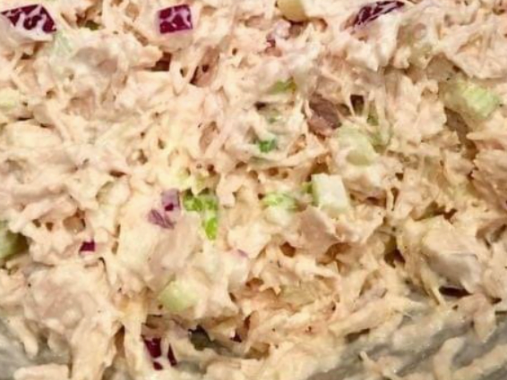 Ingredients 500 grams.Of chicken breast boneless – diced. 300 grams.Of chicken thigh boneless – diced. 2 Tbsp.Of olive oil. ½ Tsp.Of sea salt. ¼ Tsp.Of black pepper. ½ Tsp.Of granulated onion. ⅔ Cup.Of mayonnaise. 3 stalks.Of celery – diced. Sea salt and black pepper.