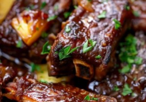 Slow Cooker Hawaiian Ribs