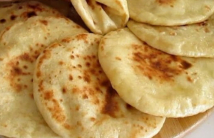 BREAD IN 10 MINUTES! NO OVEN REQUIRED