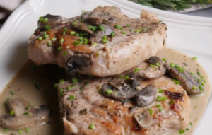 Low-Carb Pork Chops with Mushroom Sauce