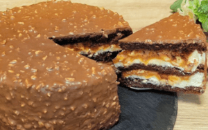 Irresistible Snickers Cake Bliss