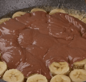 Quick Skillet Banana Chocolate Cake