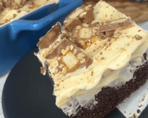 Indulge in This Cadbury Lunch Bar Sheet Cake