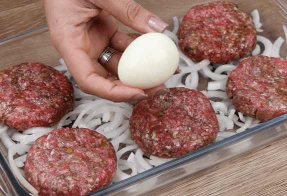 Health meal, low carbs meals, keto meal