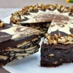 Sugar-Free and Flour-Free Chocolate Cake in 5 Minutes