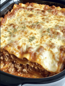 Easy Slow Cooker Lasagna Recipe: Delicious Layers of Flavor Ready in a Snap!