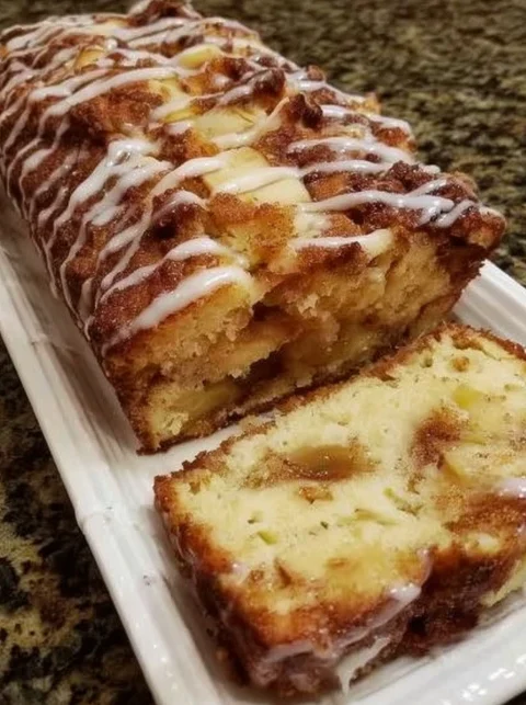 Apple Cinnamon Streusel Loaf Recipe Easy Apple Cinnamon Streusel Loaf Homemade Apple Cinnamon Loaf Best Apple Cinnamon Str...