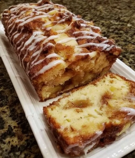 Apple Cinnamon Streusel Loaf Recipe Easy Apple Cinnamon Streusel Loaf Homemade Apple Cinnamon Loaf Best Apple Cinnamon Str...