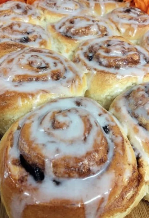 Best Chelsea Buns Recipe Easy Homemade Chelsea Buns Where To Buy Chelsea Buns Online Chelsea Buns Near Me Vegan Chelsea Bu...