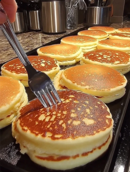 Fluffy Homemade Blueberry Pancakes That Melt in Your Mouth
