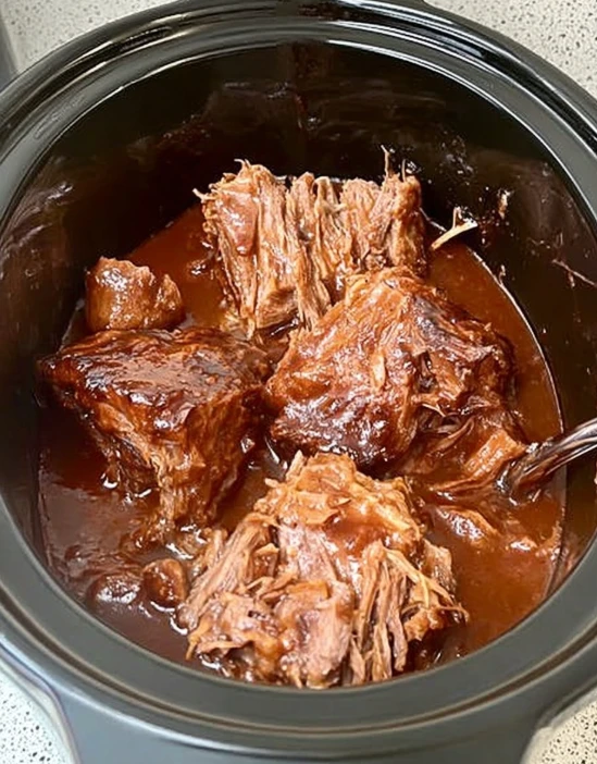 Slow Cooker Pulled Pork with BBQ Sauce