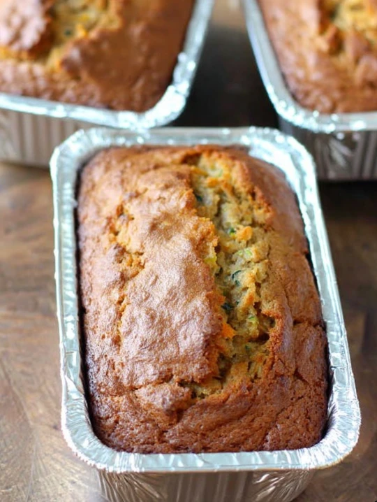 Easy Apple Zucchini Bread — fresh apples & veggie-hidden zucchini