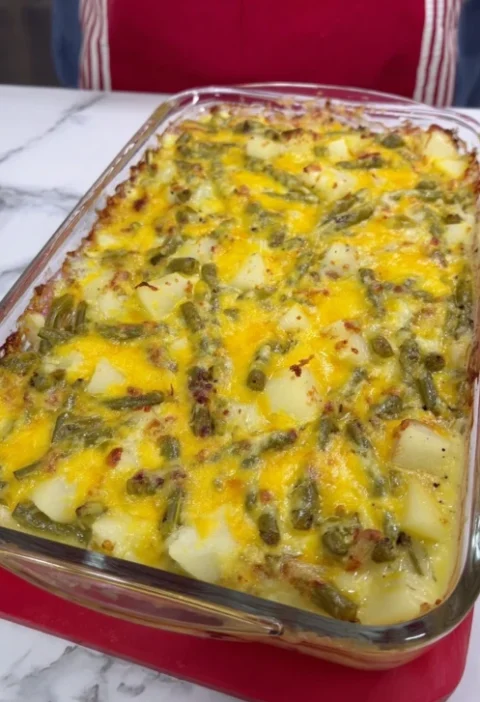 Easy Cheesy Green Bean Casserole Recipe One-dish Green Bean Casserole Ideas Melt-in-your-mouth Green Bean Casserole Best C...