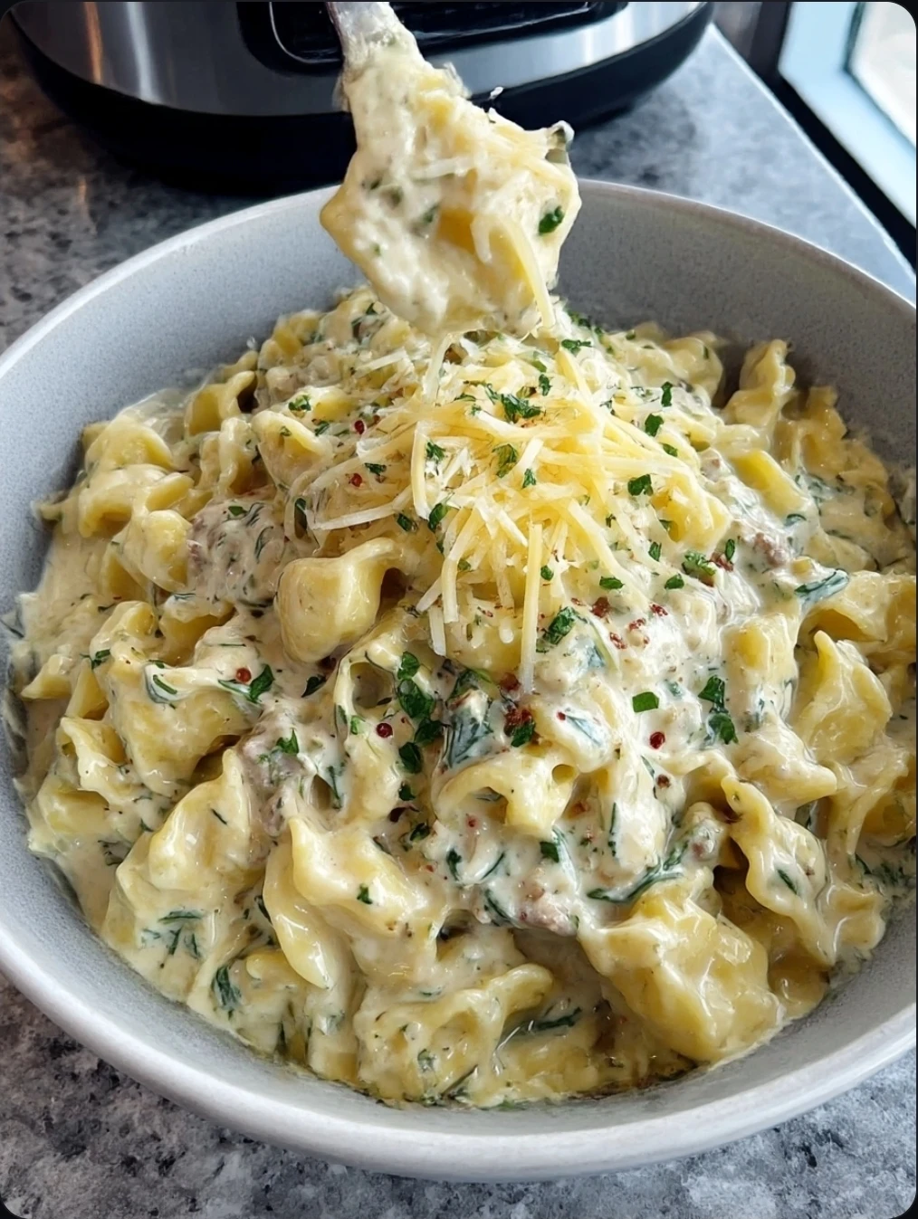 Easy crockpot white lasagna soup