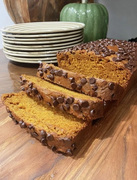 One-Bowl Chocolate Chip Pumpkin Bread