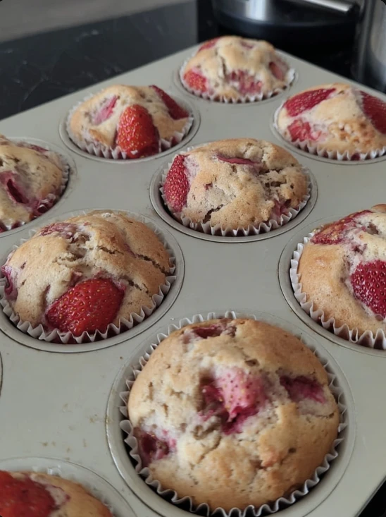 Easy Strawberry Muffin Recipe For Beginners Gluten-free Strawberry Muffin Recipe Vegan Strawberry Banana Muffins Best Stra...