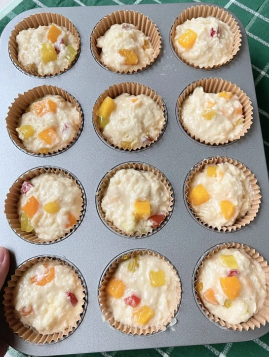 Edith Bunker’s Fruit Cocktail Muffins
