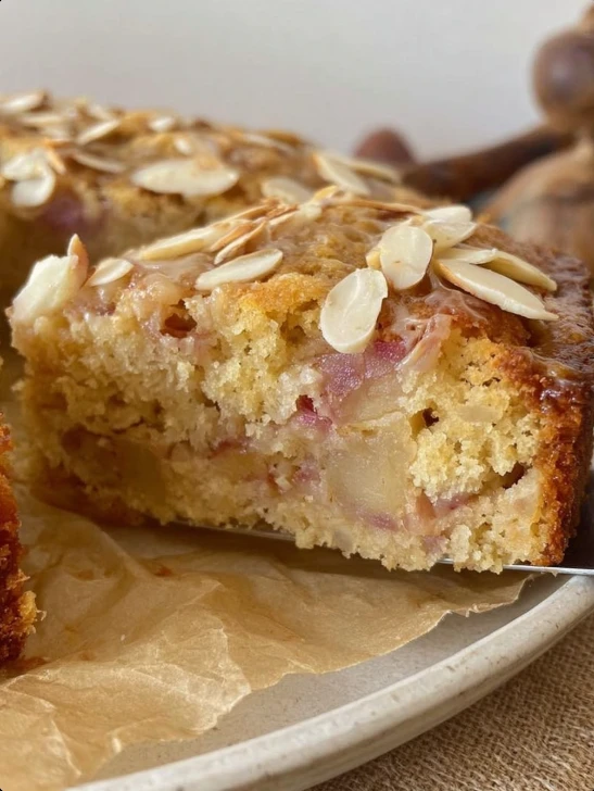 Gluten-free Almond Flour Apple Cake Recipe Easy Almond Flour Apple Cake Low Carb Apple Cake Almond Flour Best Almond Flour...