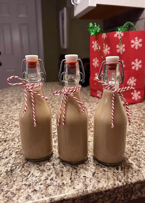 Homemade Baileys Christmas Gift Ideas DIY Baileys Irish Cream Recipes Best Homemade Baileys For Holiday Gifts How To Make ...