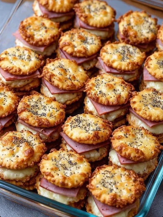 Irresistible Mini “Ham & Cheese” Cracker Sandwiches with a Buttery Twist