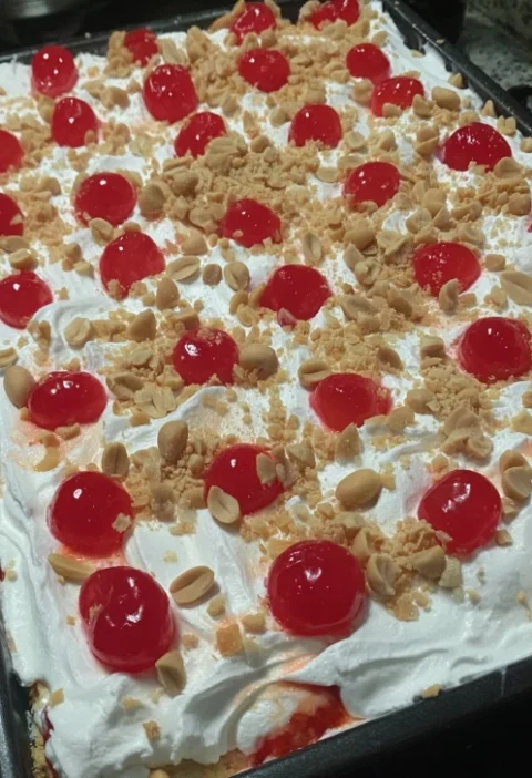 Southern-style Banana Split Cake Recipe Easy Banana Split Cake Southern Best Banana Split Cake Tips Homemade Southern Bana...