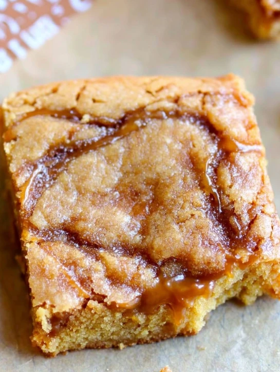 Best Bakery-style Salted Caramel Blondies How To Make Fudgy Caramel Blondies Crispy Edge Caramel Blondie Recipe Salted Car...