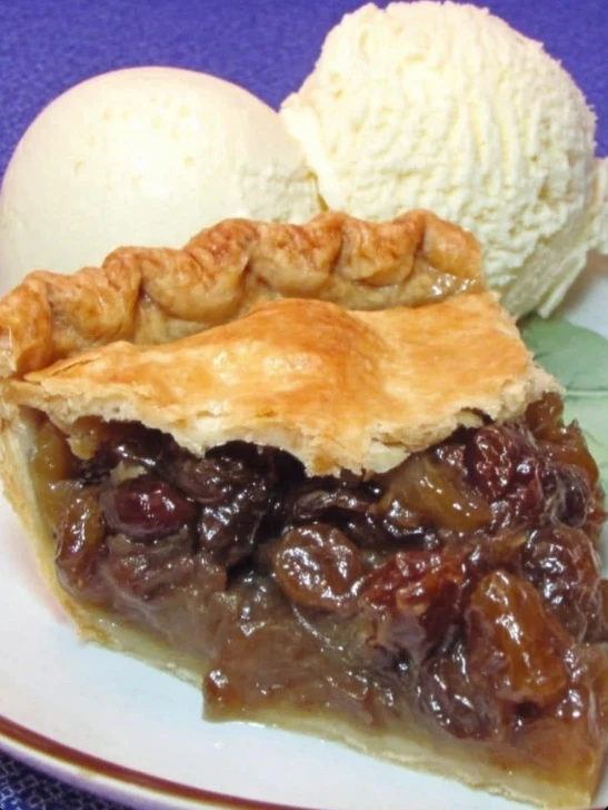 Old Fashioned Raisin Pie