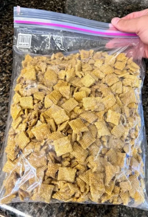 Cozy Holiday Kitchen Caramel Crackle Recipe Buy Salted Caramel Crackle Online Best Salted Caramel Holiday Treats Cozy Holi...