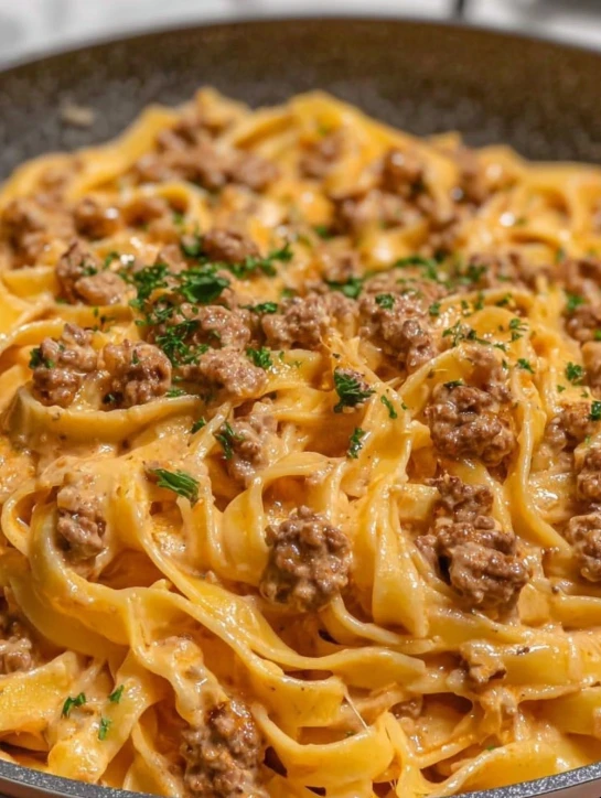 Creamy Beef Pasta One-pot Recipe Easy Garlic Butter Beef Pasta Low Competition One-pot Pasta Dishes One-pot Creamy Garlic ...