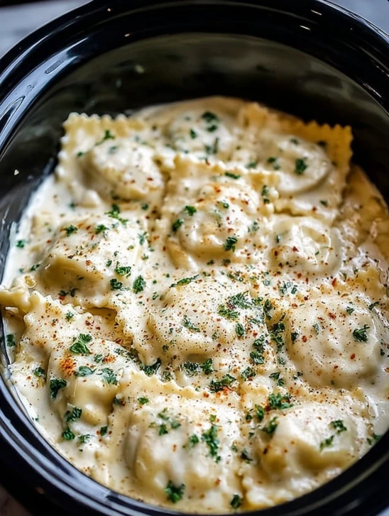 Creamy Chicken Alfredo Ravioli Bake Recipe Easy Chicken Alfredo Ravioli Casserole Homemade Creamy Ravioli Bake Best Cheese...