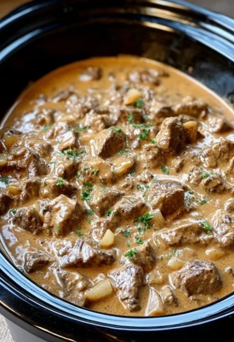 Easy Beef Stroganoff Pasta Recipe 4-ingredient Beef Stroganoff Quick Retro Supper Table Beef Pasta Simple Beef Stroganoff ...