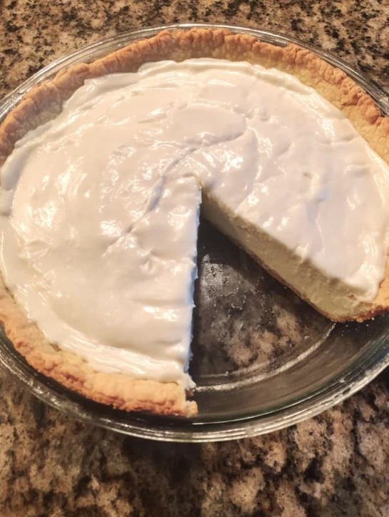 Easy Impossible Cheesecake Pie Recipe Creamy Center Cheesecake Pie Golden Edges Cheesecake Recipe Quick And Creamy Cheesec...