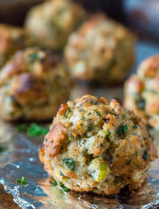 MeeMaw’s Baked Stuffing Balls
