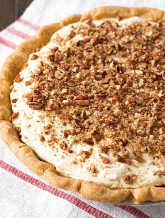 Retro Thanksgiving Pecan Cream Pie