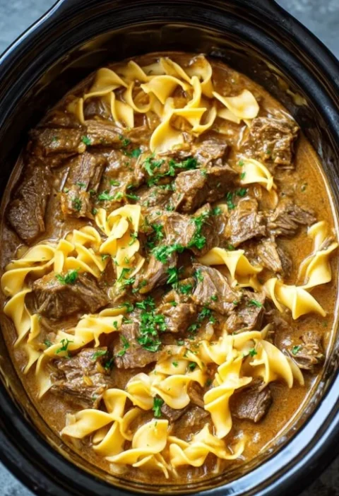 Slow Cooker Amish Beef Noodles Recipe Easy Amish Creamy Beef Noodles Slow Cooker Best Slow Cooker Recipes For Beef Noodles...