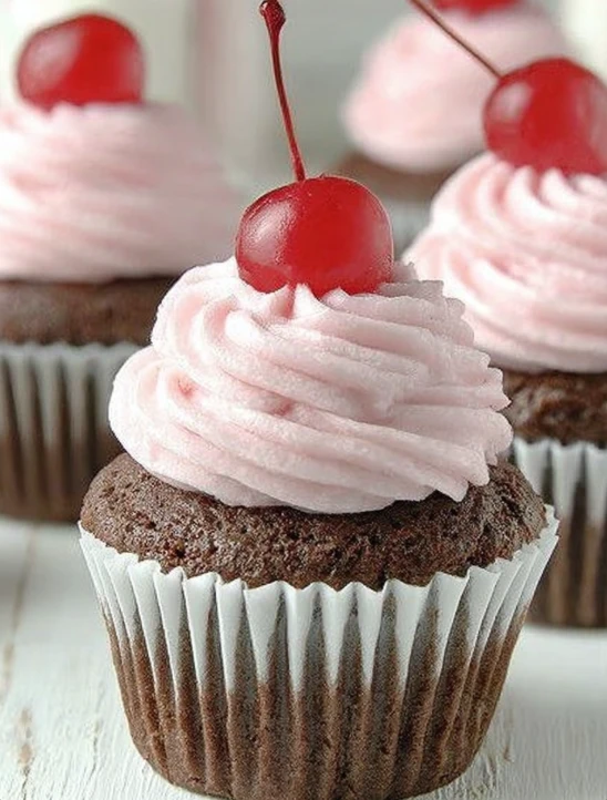 Warm 1950s Diner Cherry Coke Cupcakes