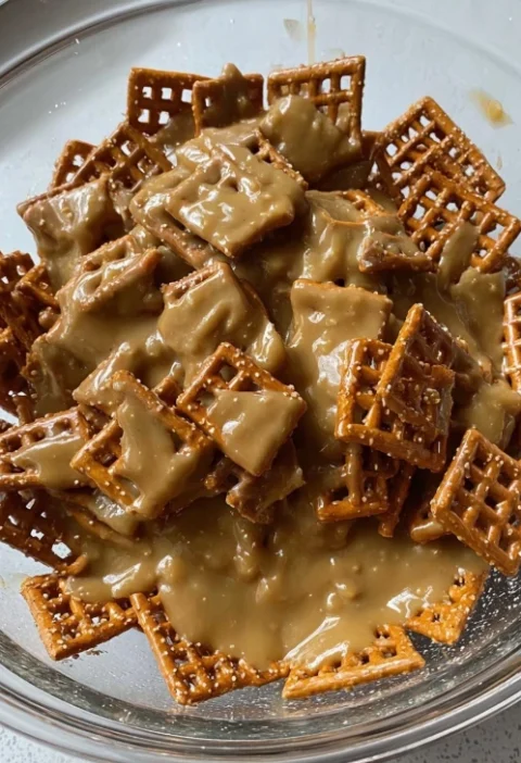 Best Festive Holiday Butter Toffee Pretzels Recipe Easy Homemade Butter Toffee Pretzels For Christmas Gourmet Butter Toffe...