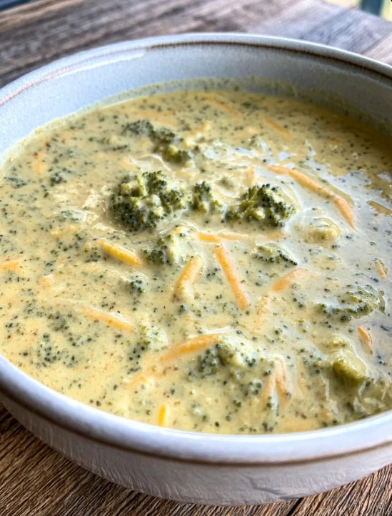 Crockpot Broccoli Cheese Soup