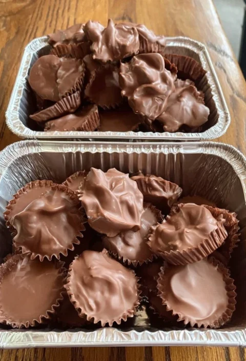 Easy Crockpot Turtles Recipe Homemade Slow Cooker Turtles Candy Best Crockpot Turtles Dessert Ideas How To Make Turtles In...