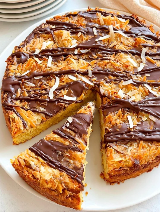 Oldfashioned Samoa Cookie Cake