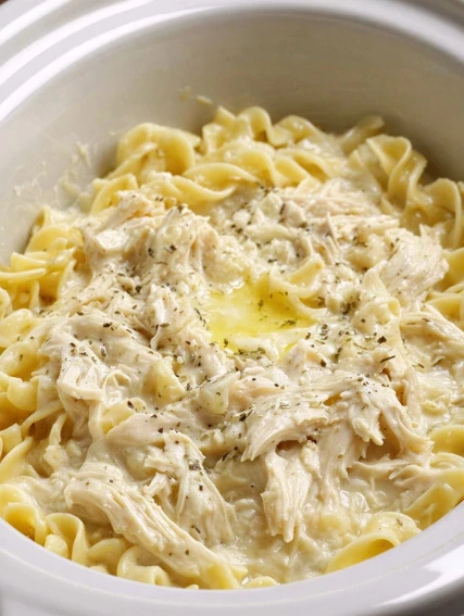 Slow Cooker Amish Chicken Noodles