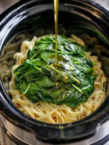 Slow cooker spinach pasta